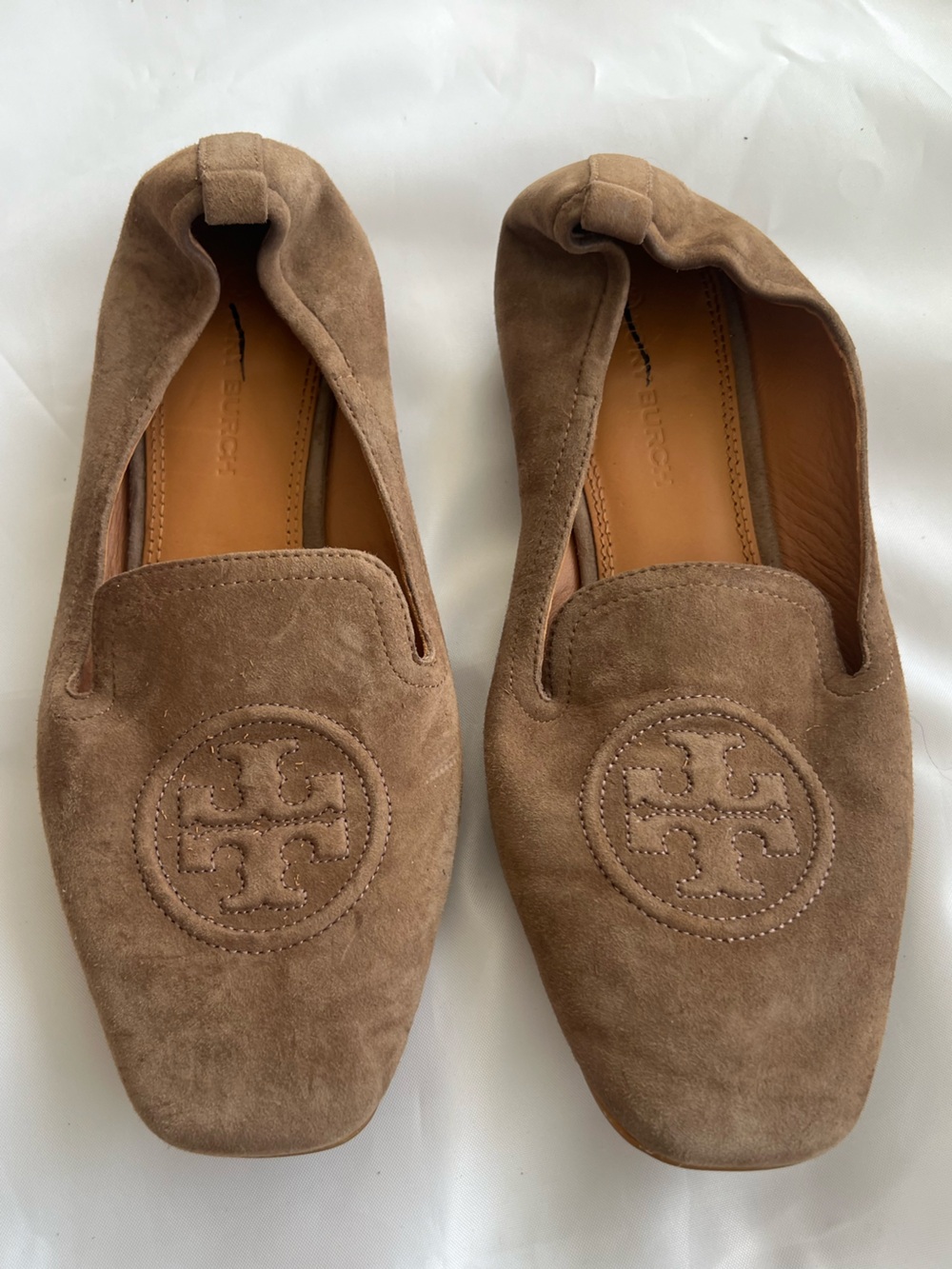 Tory Burch Leigh Suede Loafers in Light Brown